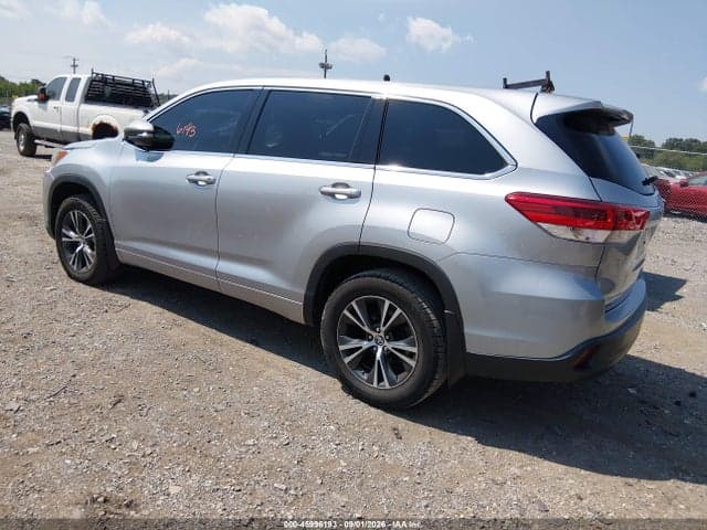 2018 TOYOTA HIGHLANDER LE 3