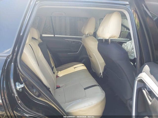 2024 TOYOTA RAV4 LE 8