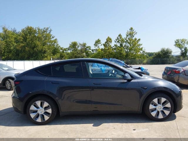 2024 TESLA MODEL Y 12