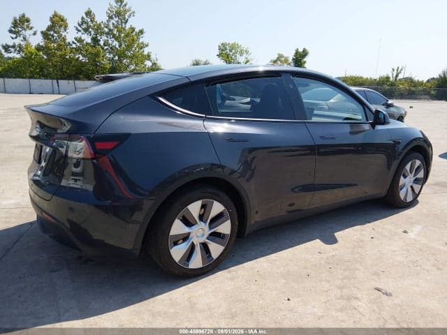 2024 TESLA MODEL Y 9