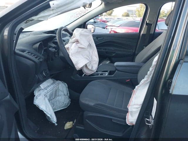 2017 FORD ESCAPE S 5