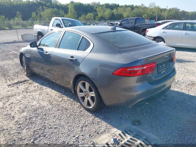 2017 JAGUAR XE 20D PRESTIGE 3