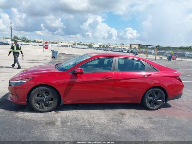 2023 HYUNDAI ELANTRA SEL 13