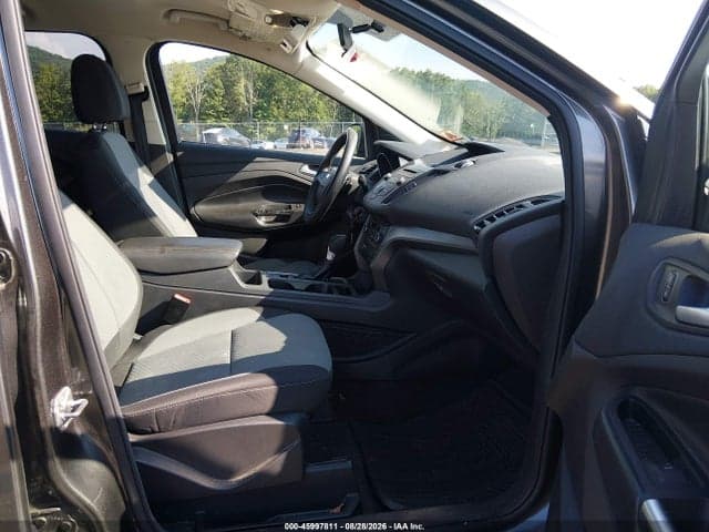 2017 FORD ESCAPE SE 5