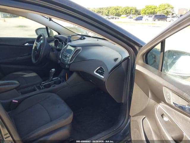 2018 CHEVROLET CRUZE LT AUTO 5