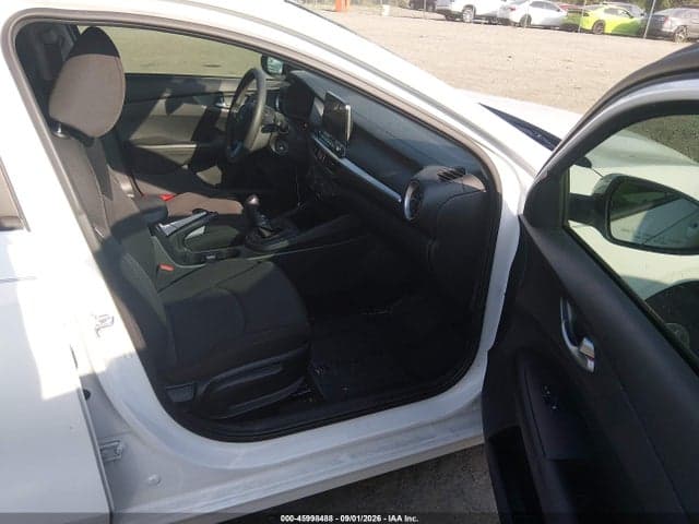 2021 KIA FORTE FE 5