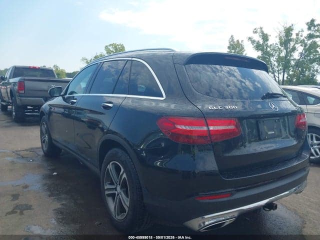 2017 MERCEDES-BENZ GLC 300 4MATIC 3