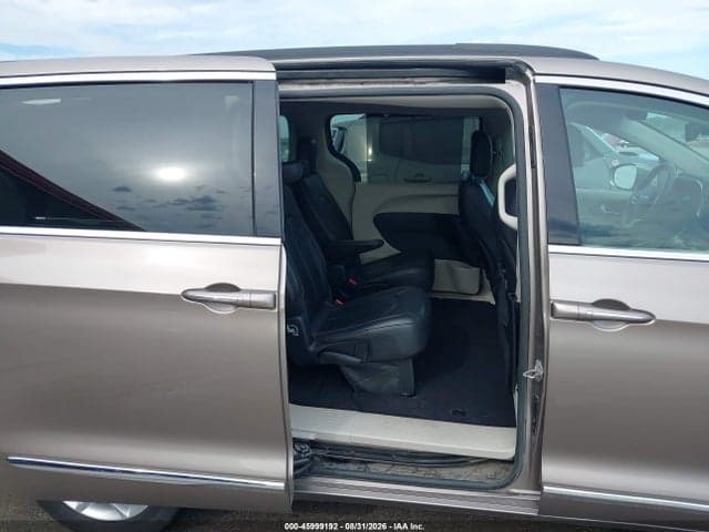 2017 CHRYSLER PACIFICA TOURING-L 8