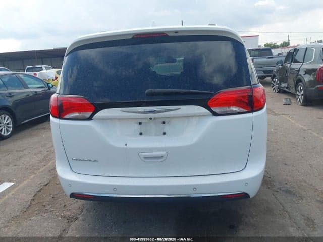 2019 CHRYSLER PACIFICA TOURING L 16