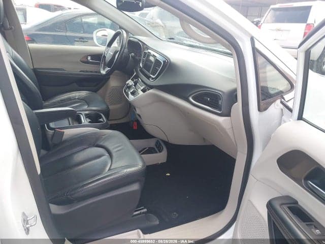 2019 CHRYSLER PACIFICA TOURING L 5
