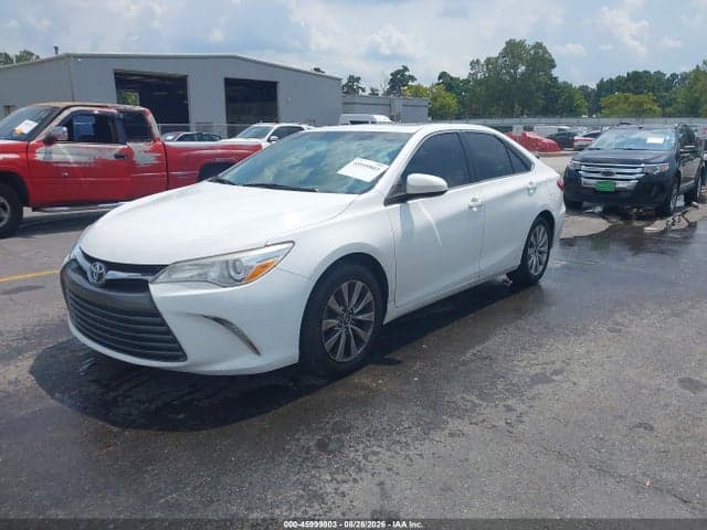 2017 TOYOTA CAMRY XLE 2