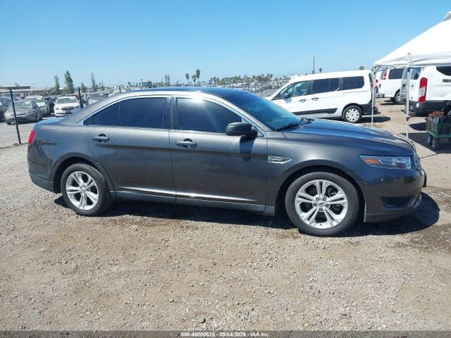 2018 FORD TAURUS SE 19