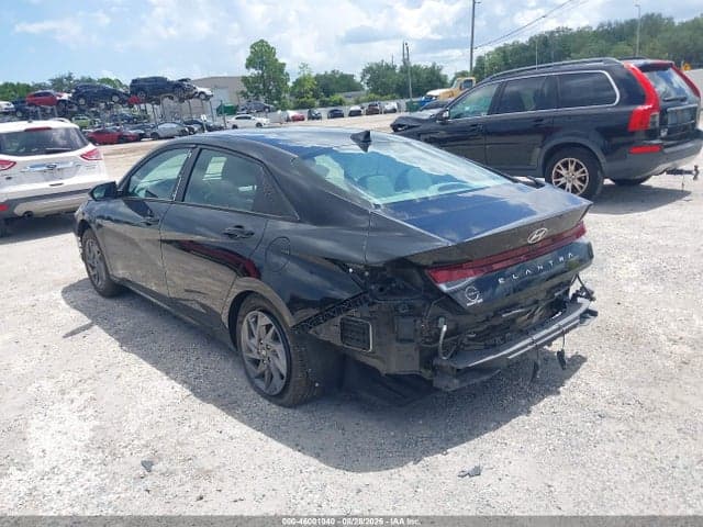 2024 HYUNDAI ELANTRA SEL 3