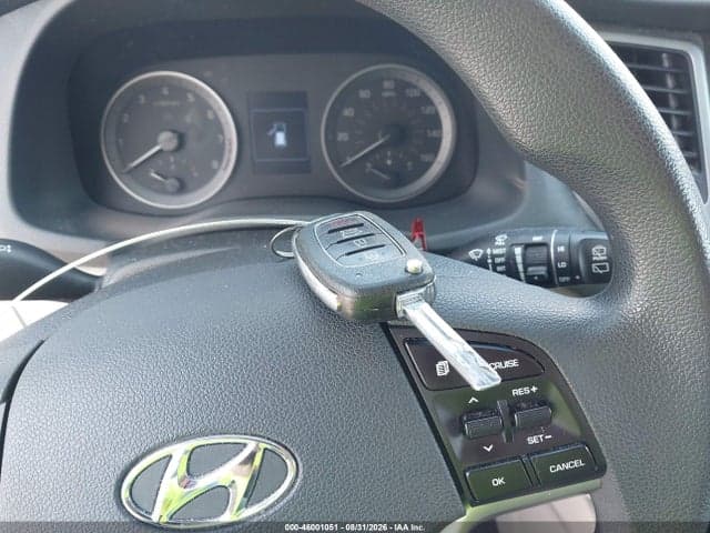 2017 HYUNDAI TUCSON SE 11