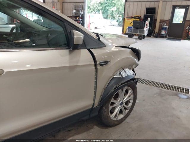 2017 FORD ESCAPE SE 6