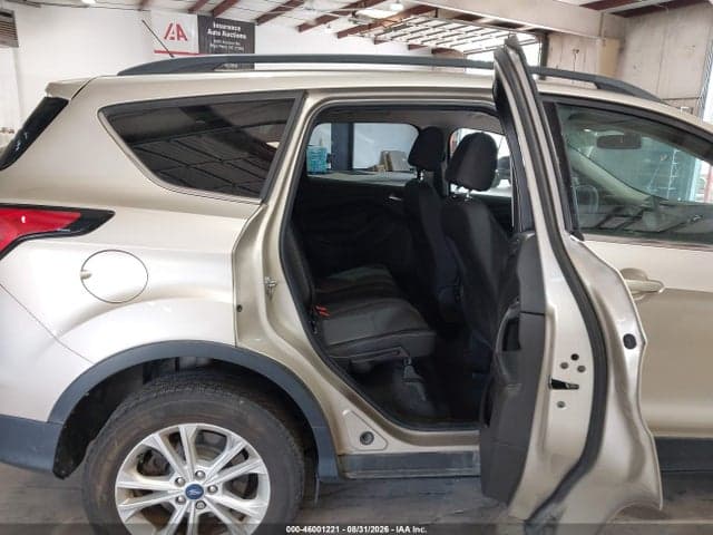 2017 FORD ESCAPE SE 8