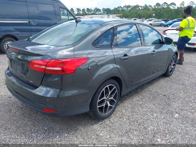 2017 FORD FOCUS SEL 4