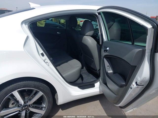2017 KIA FORTE EX 8