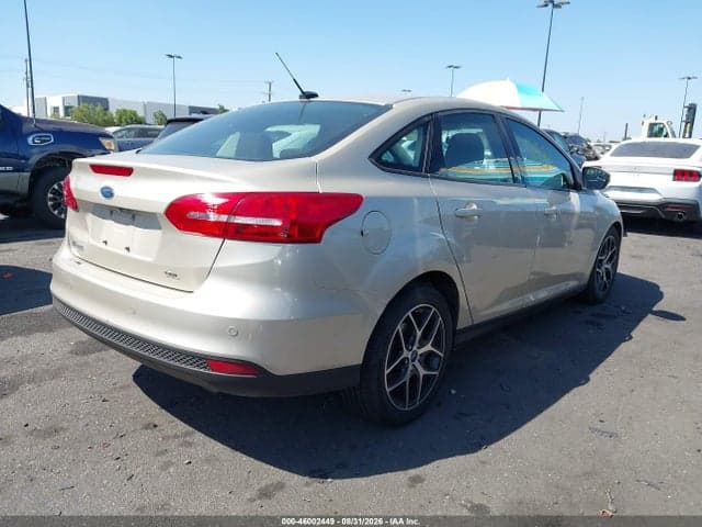2017 FORD FOCUS SEL 4