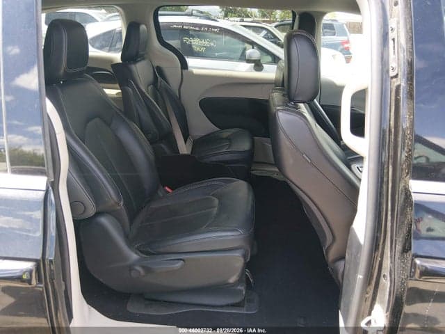 2023 CHRYSLER PACIFICA HYBRID TOURING L 8
