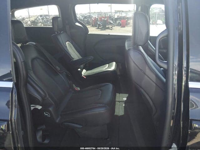 2025 CHRYSLER PACIFICA SELECT 8