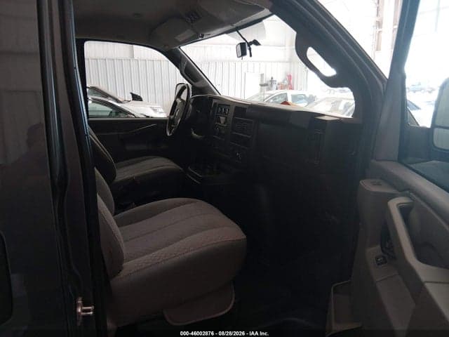 2017 CHEVROLET EXPRESS 3500 LT 5