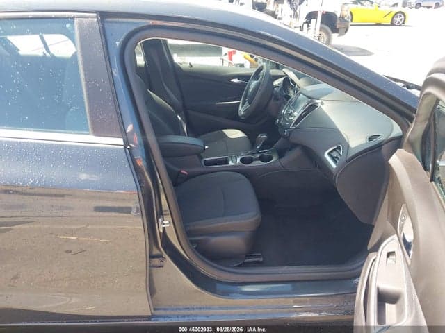 2017 CHEVROLET CRUZE LT AUTO 5