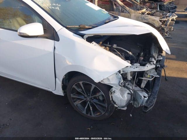 2018 TOYOTA COROLLA SE 19
