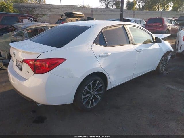 2018 TOYOTA COROLLA SE 4