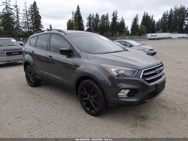 2017 FORD ESCAPE SE 1