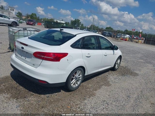 2017 FORD FOCUS SE 4