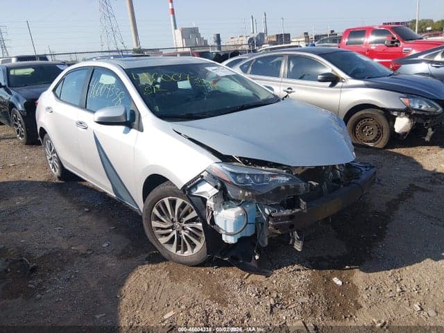 2018 TOYOTA COROLLA XLE 1