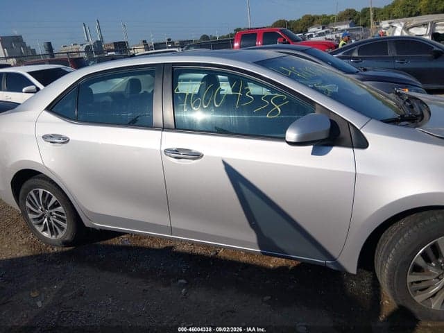 2018 TOYOTA COROLLA XLE 13