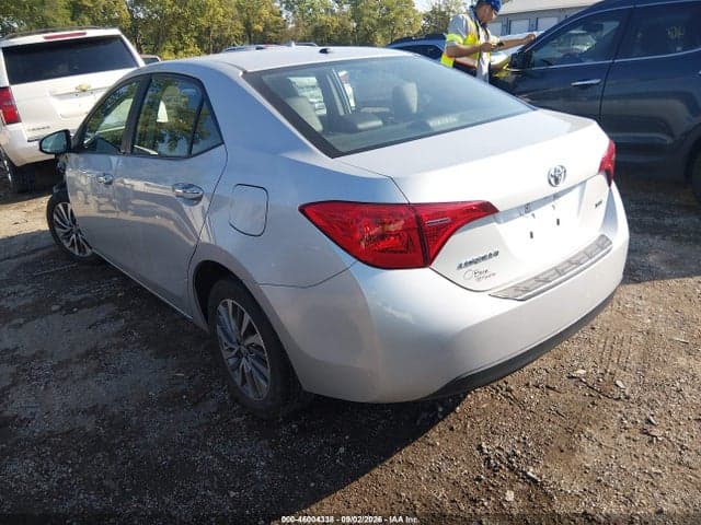 2018 TOYOTA COROLLA XLE 3