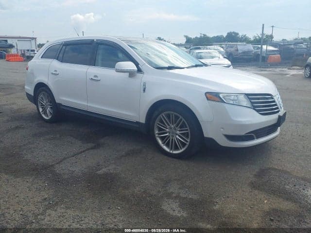 2018 LINCOLN MKT RESERVE 1