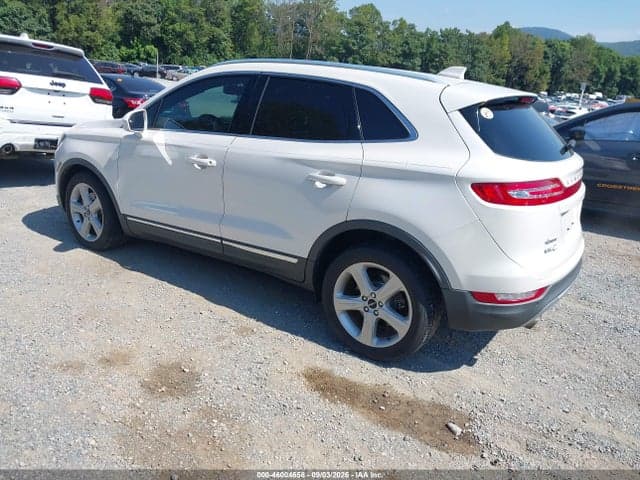 2017 LINCOLN MKC PREMIERE 3