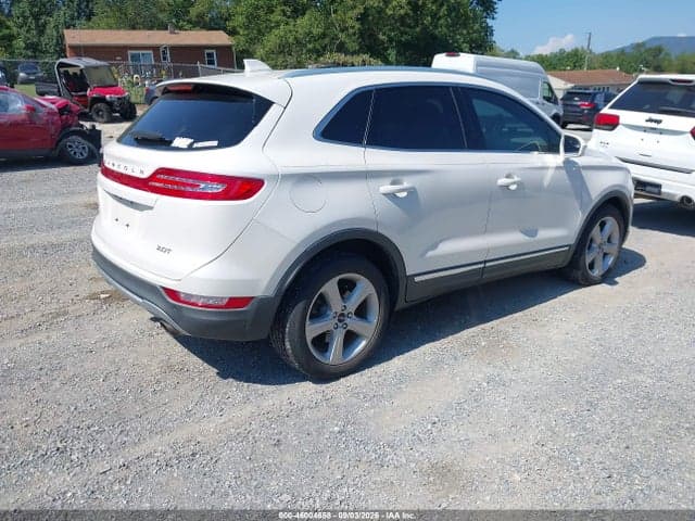 2017 LINCOLN MKC PREMIERE 4