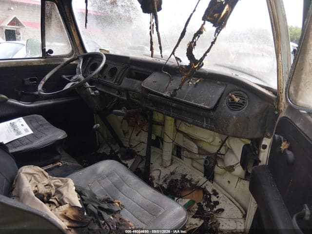 1976 VOLKSWAGEN TRANSPORTER 5