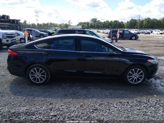 2017 FORD FUSION SE 13