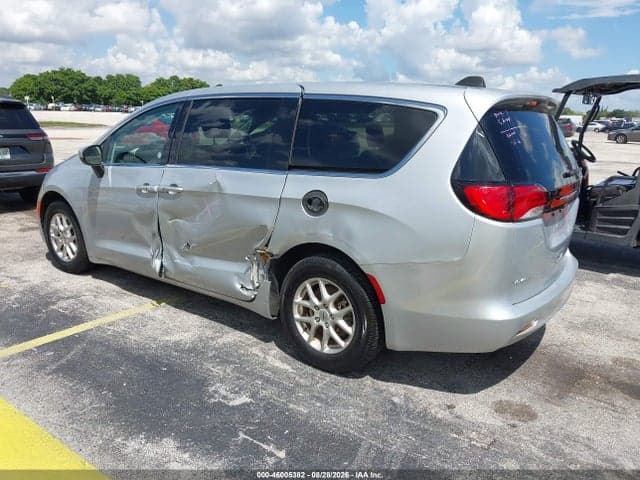2023 CHRYSLER VOYAGER LX 3