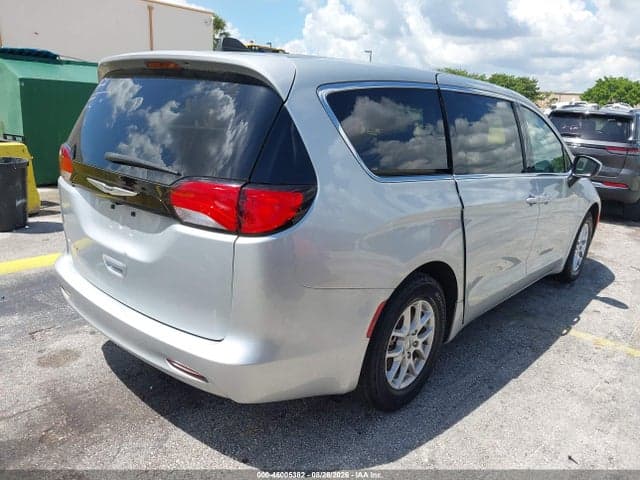 2023 CHRYSLER VOYAGER LX 4