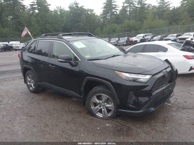 2023 TOYOTA RAV4 XLE 1