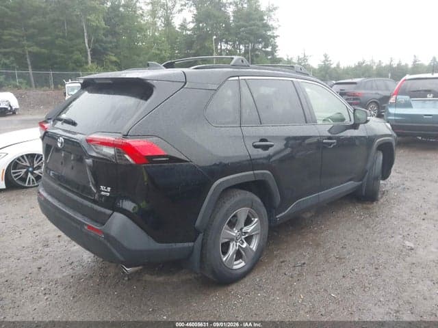 2023 TOYOTA RAV4 XLE 4