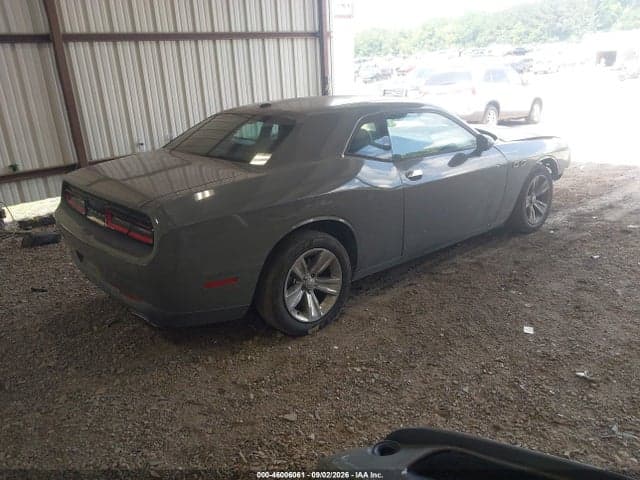 2017 DODGE CHALLENGER SXT 4