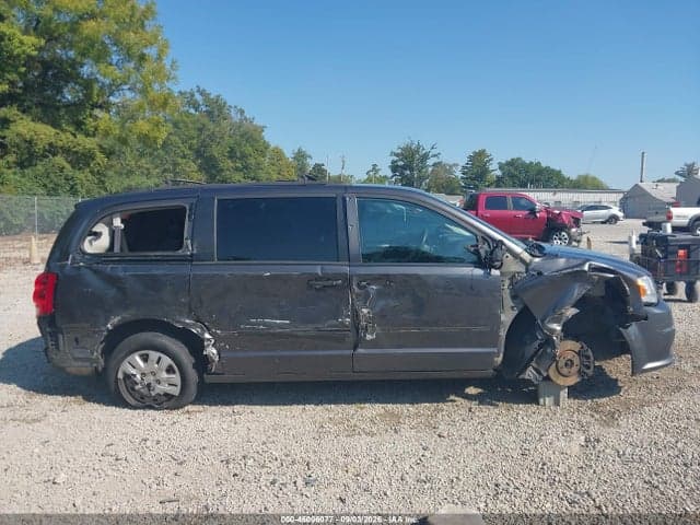 2017 DODGE GRAND CARAVAN SE 12