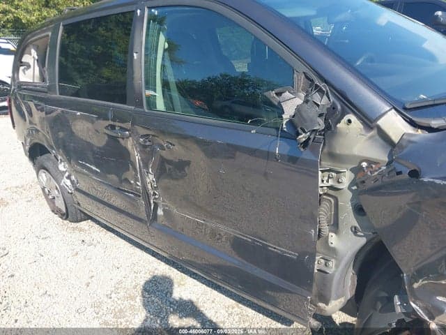 2017 DODGE GRAND CARAVAN SE 16