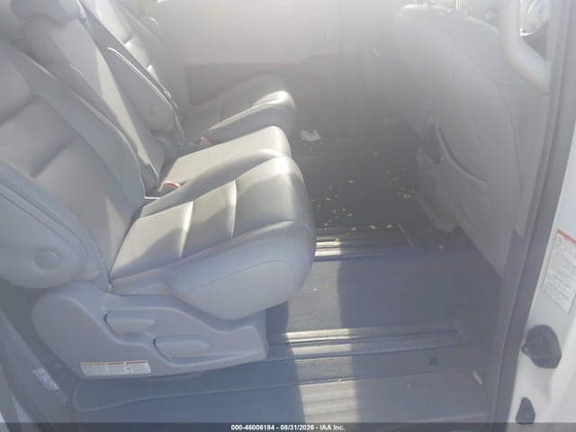 2019 TOYOTA SIENNA XLE 8 PASSENGER 8