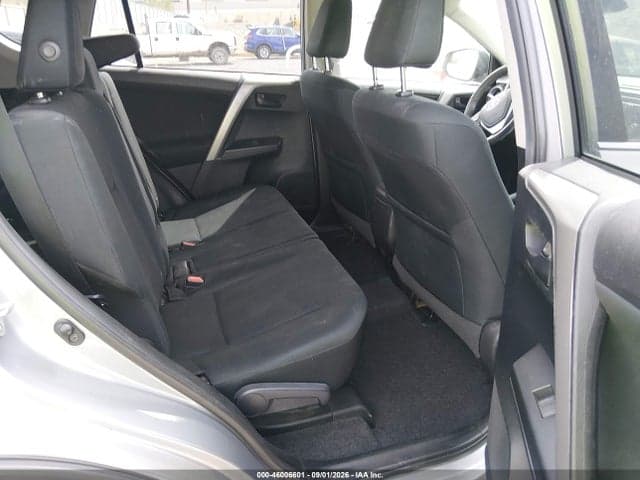 2018 TOYOTA RAV4 LE 8