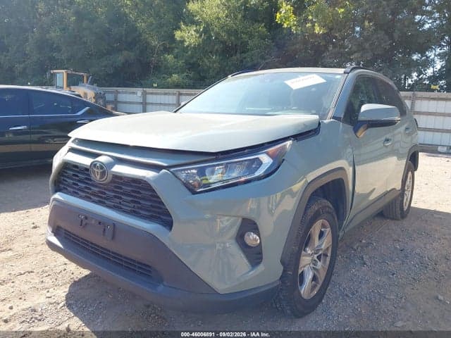 2019 TOYOTA RAV4 XLE 2