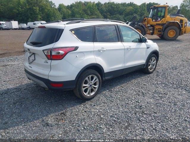 2017 FORD ESCAPE SE 3